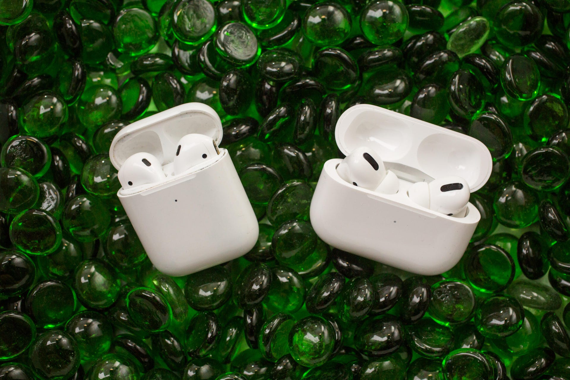 AirPods Pro 1 year later: These wireless earbuds hold up long-term - CNET