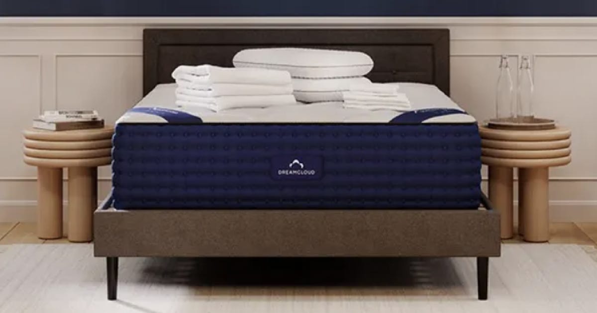 Sleep Sound With 33% off Sitewide at DreamCloud