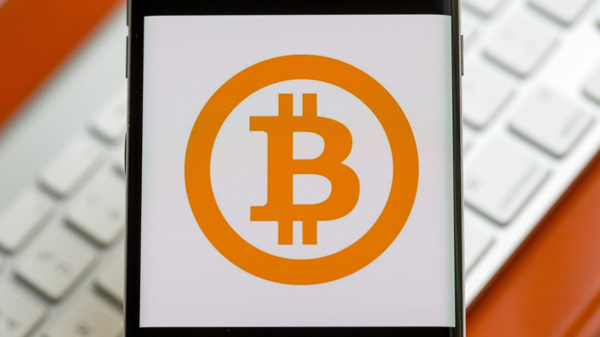 bitcoin-logo-phone-5940