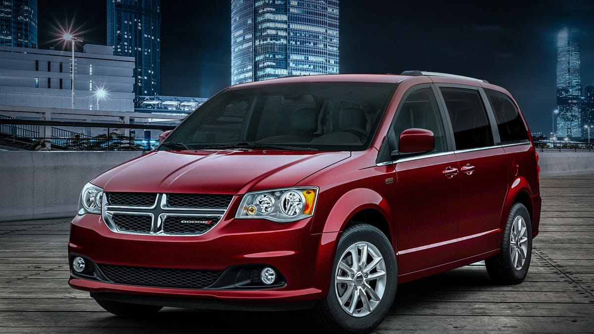 Dodge Grand Caravan, a soccer mom icon, officially dies this year - CNET
