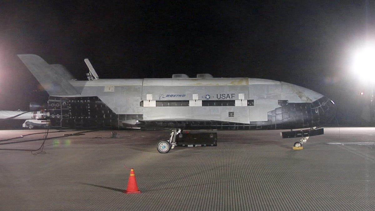 X-37B Space Plane: Space Force's Record-Setting Orbiter
