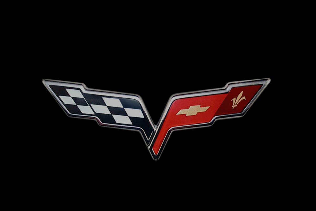 2005-chevrolet-corvette-flag-logo