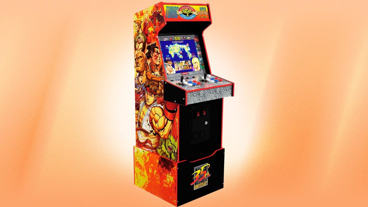 This Street Fighter II Arcade Machine Is $100 Off Today