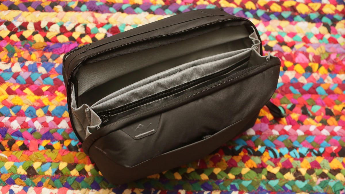 23-peak-design-travel-backpack-45l