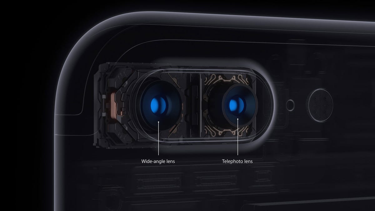 The iPhone 7 Plus has a wide-angle 28mm-equivalent lens and 56mm-equivalent telephoto lens that work together.​