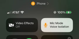 Bir telefon görüşmesi sırasında iPhone'unuzun Kontrol Merkezinde Video Efektlerini ve Mikrofon Modunu göreceksiniz