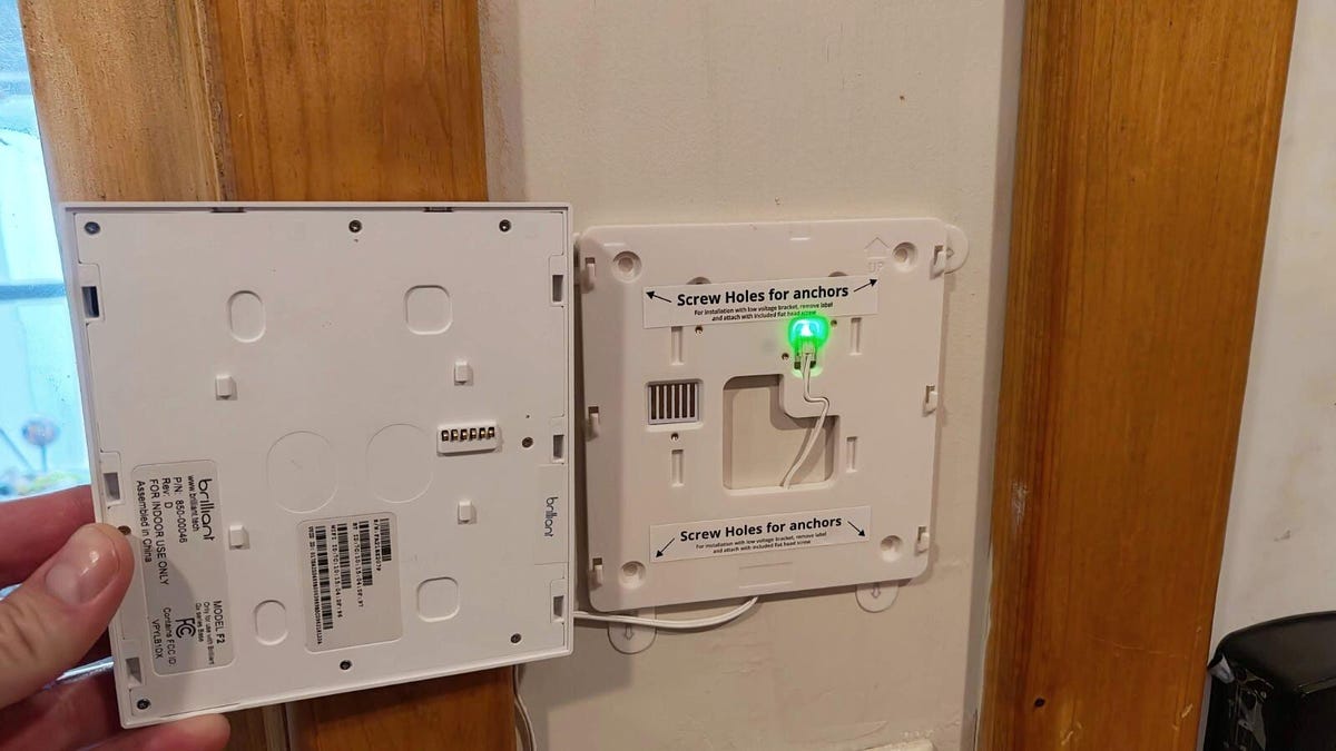 Brilliant Smart Home Control Panel (Plug-In) mounting plate installed and the side of the control panel shown