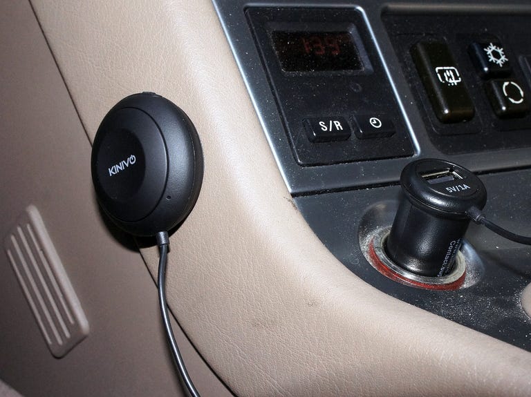 Kinivo BTC455 Bluetooth handsfree car kit