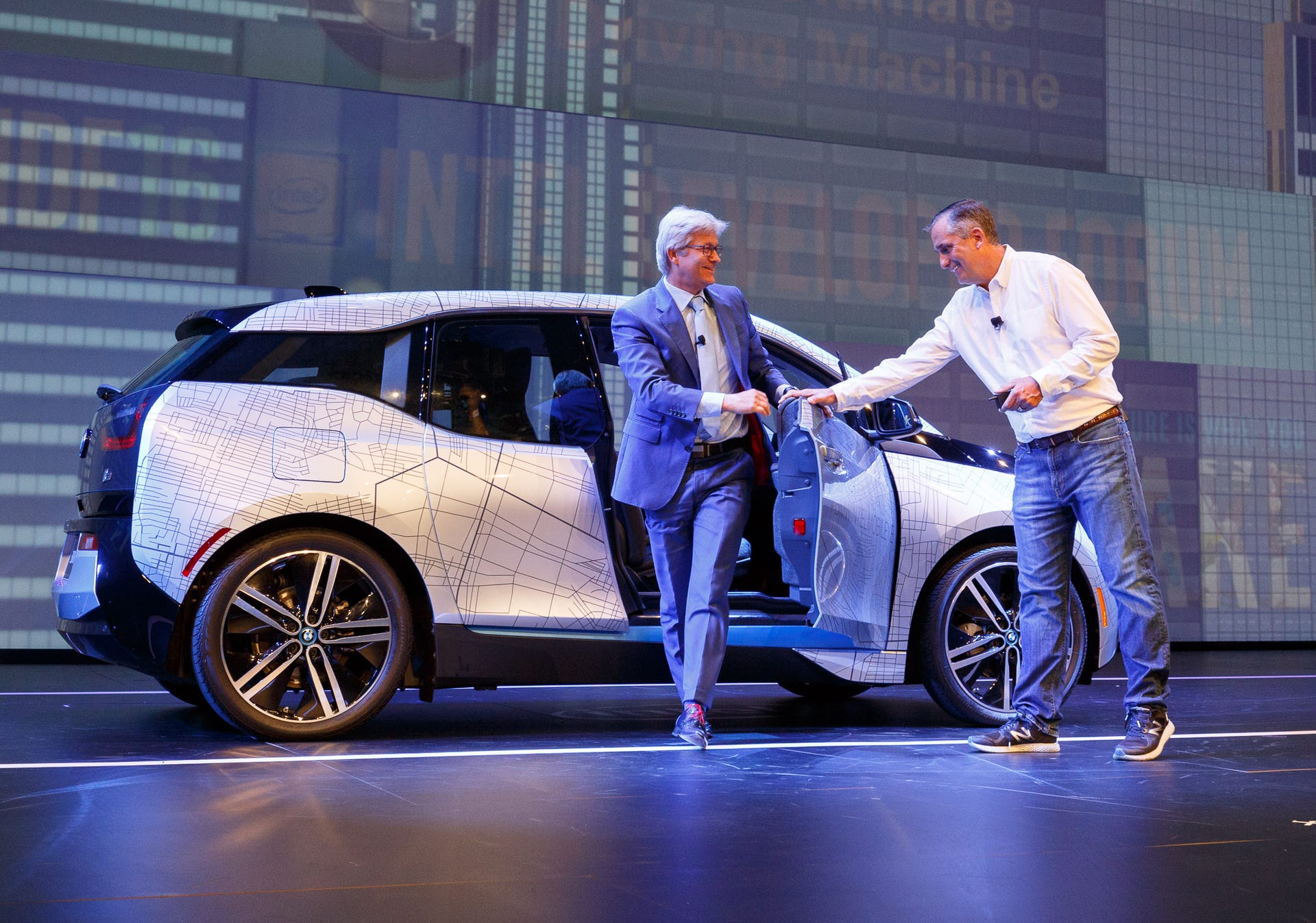 Intel and BMW self-driving car partnership