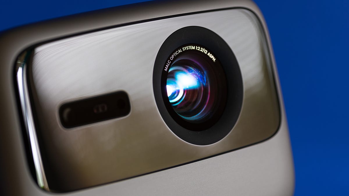 A closeup of the JMGO N1 Ultra's lens.