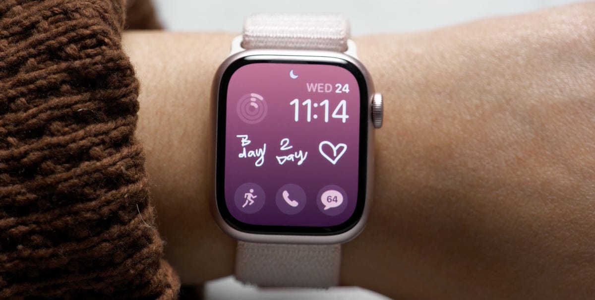 The Apple Watch with the 2Doodle app on the screen
