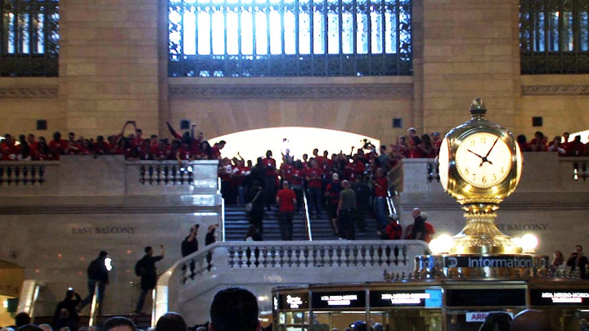 Apple opens its Grand Central store to eager fans