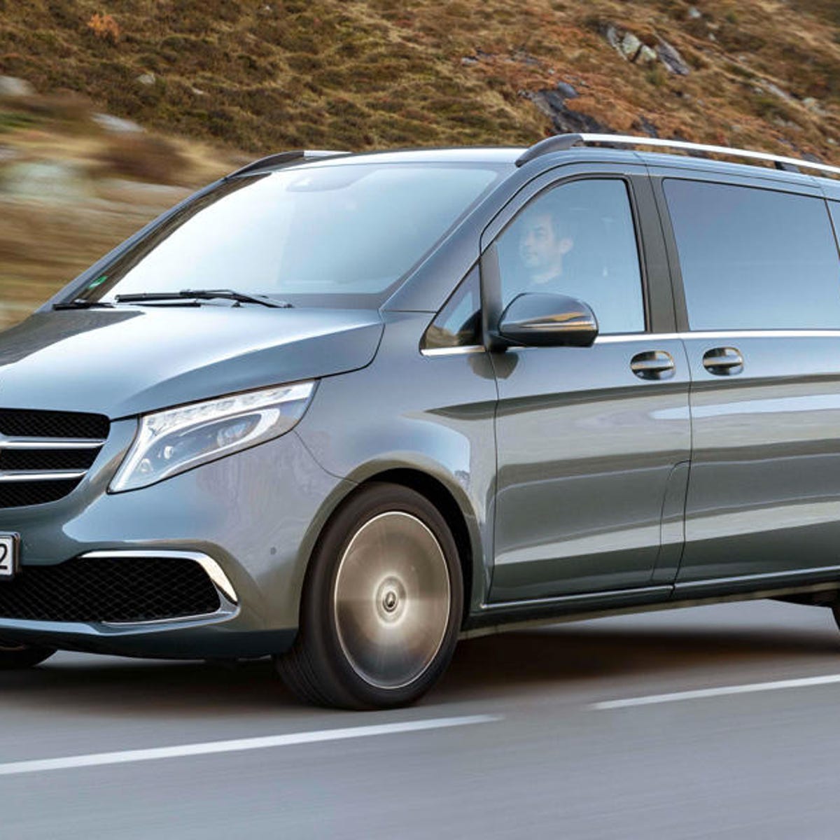 Mercedes debuts new V-Class van, promises electric EQV concept for Geneva -  CNET