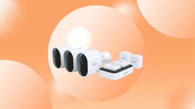 arlo-pro-4-spotlight-camera-security-bundle