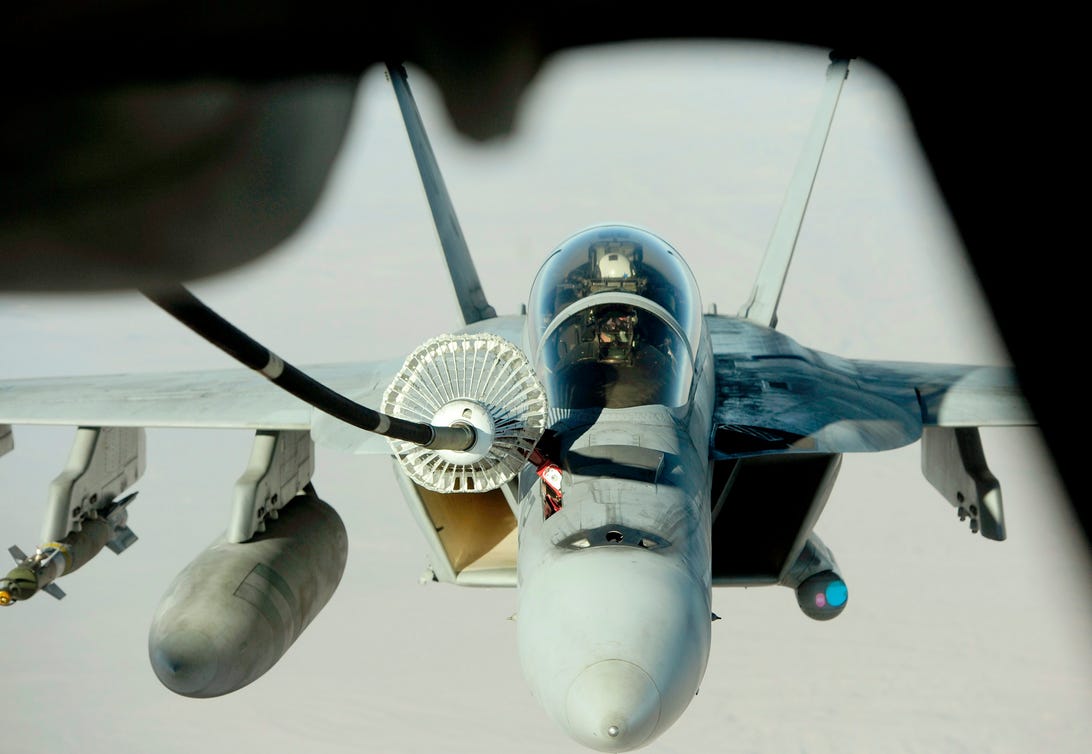 FA-18_Hornet_gets_into_position.jpg
