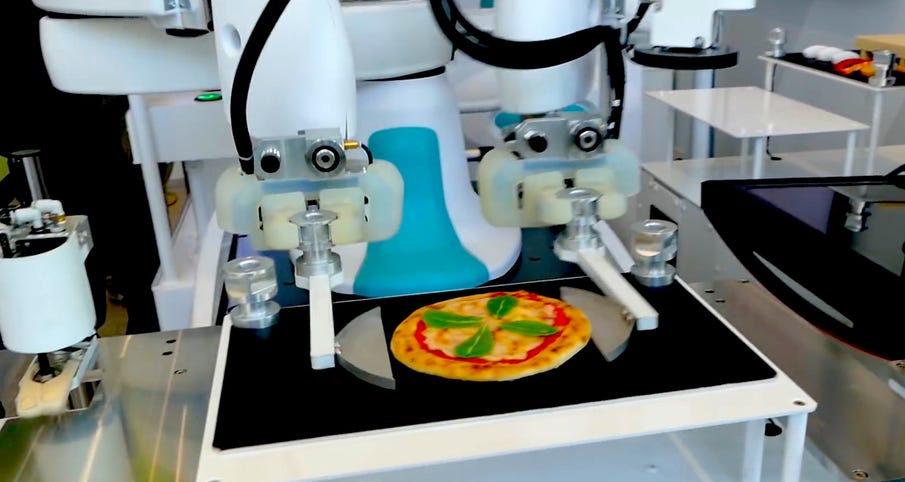 Robot showcase features pizza- and sushi-making bots (Tomorrow Daily 409)