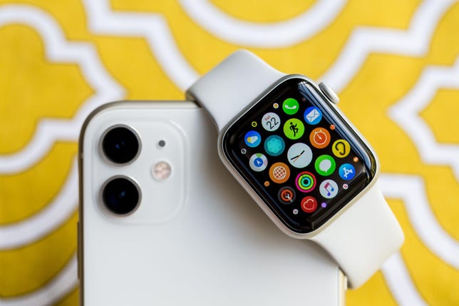 apple-iphone-11-watch-5-series-6293