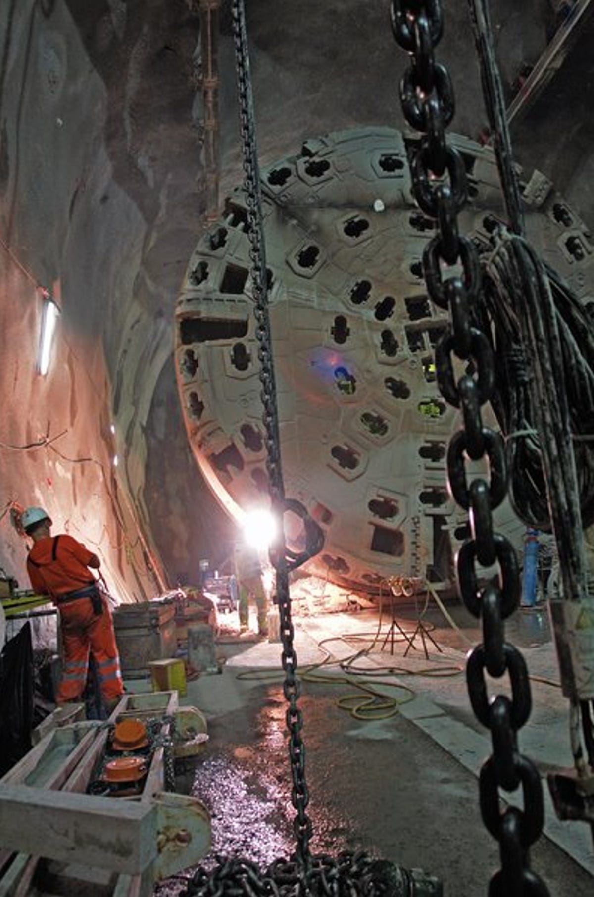 z-Tunnel_boring_machine.png