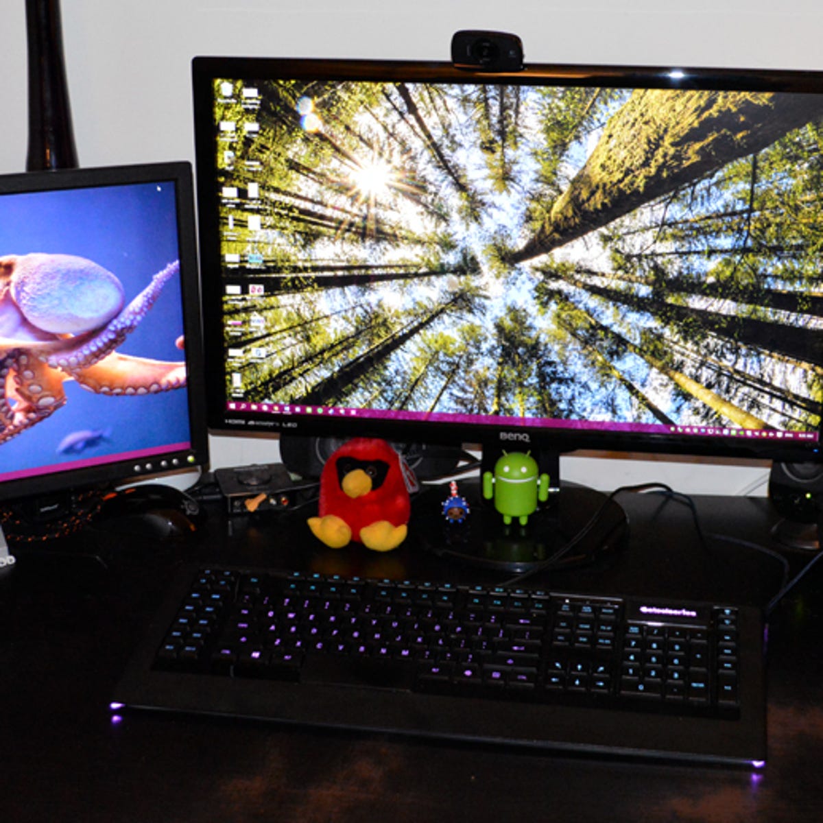 How to set different wallpapers for multiple monitors in Windows 10 - CNET