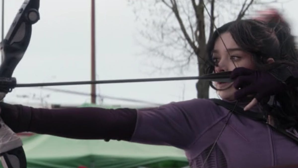 Kate readies an arrow in Hawkeye