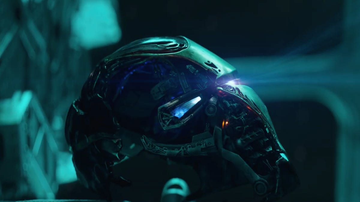 avengers-endgame-iron-man-helmet-close-up
