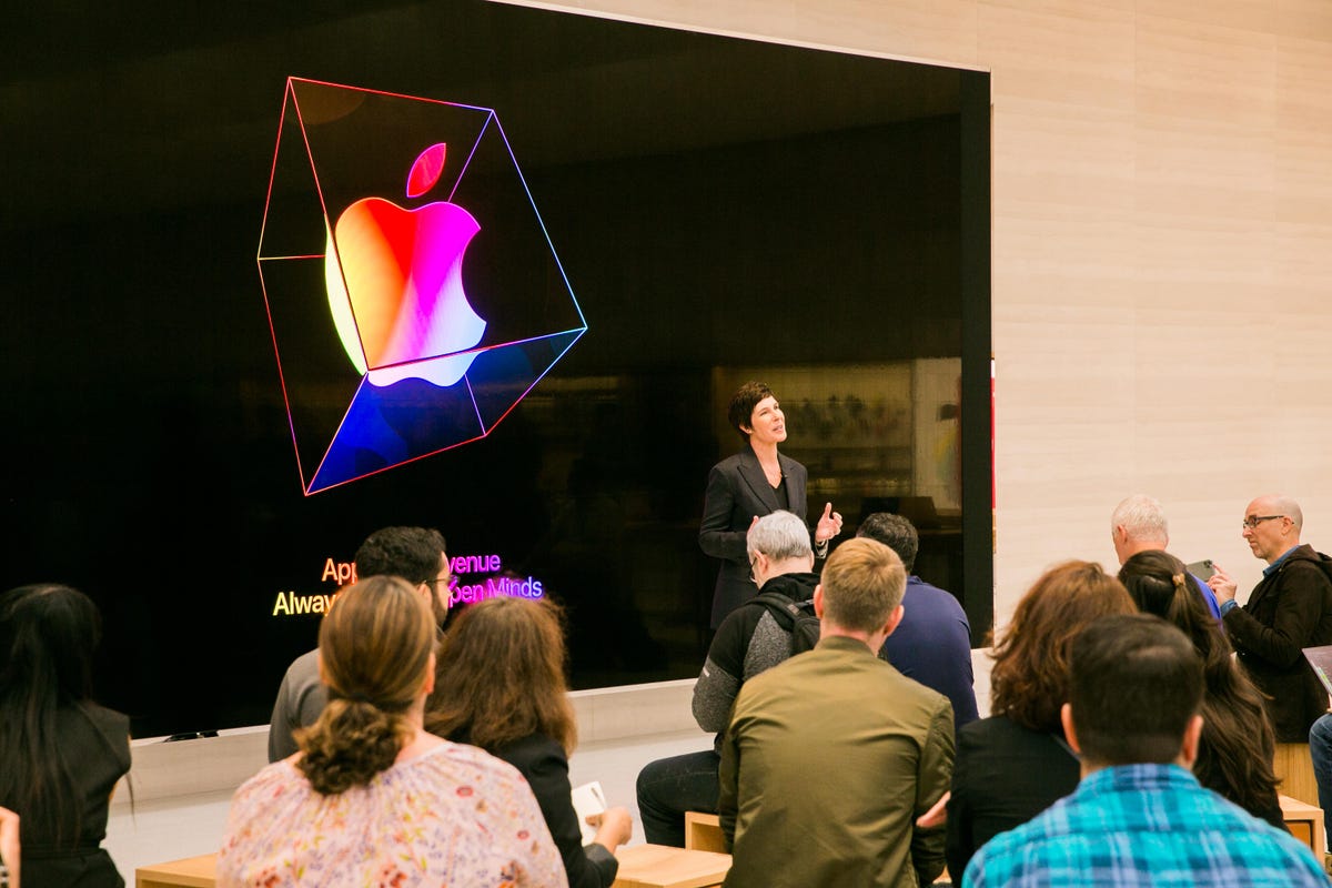 013-apple-store-fifth-avenue-the-cube-reopening-2019