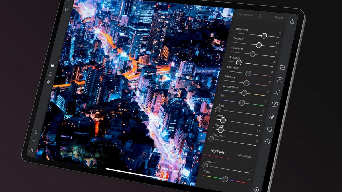 The Darkroom photo editor for iOS now is tailored to work on Apple's iPads.