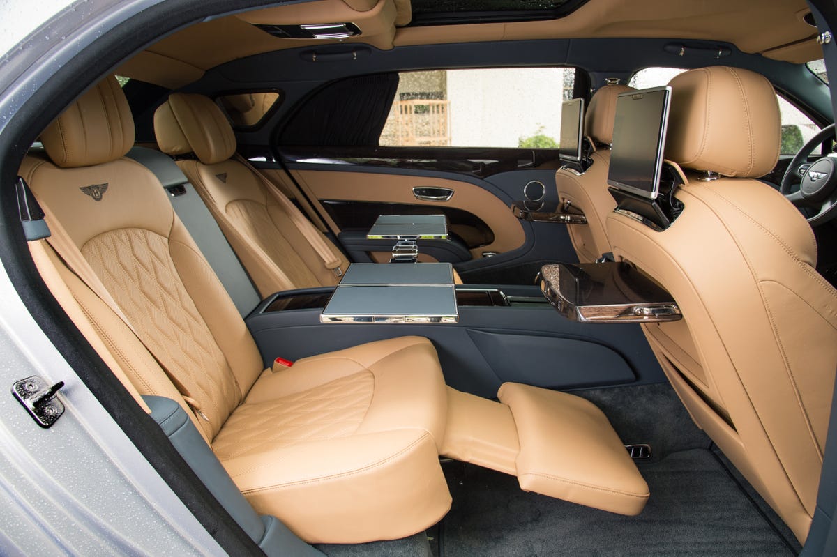 2017 Bentley Mulsanne Extended Wheelbase rear seats