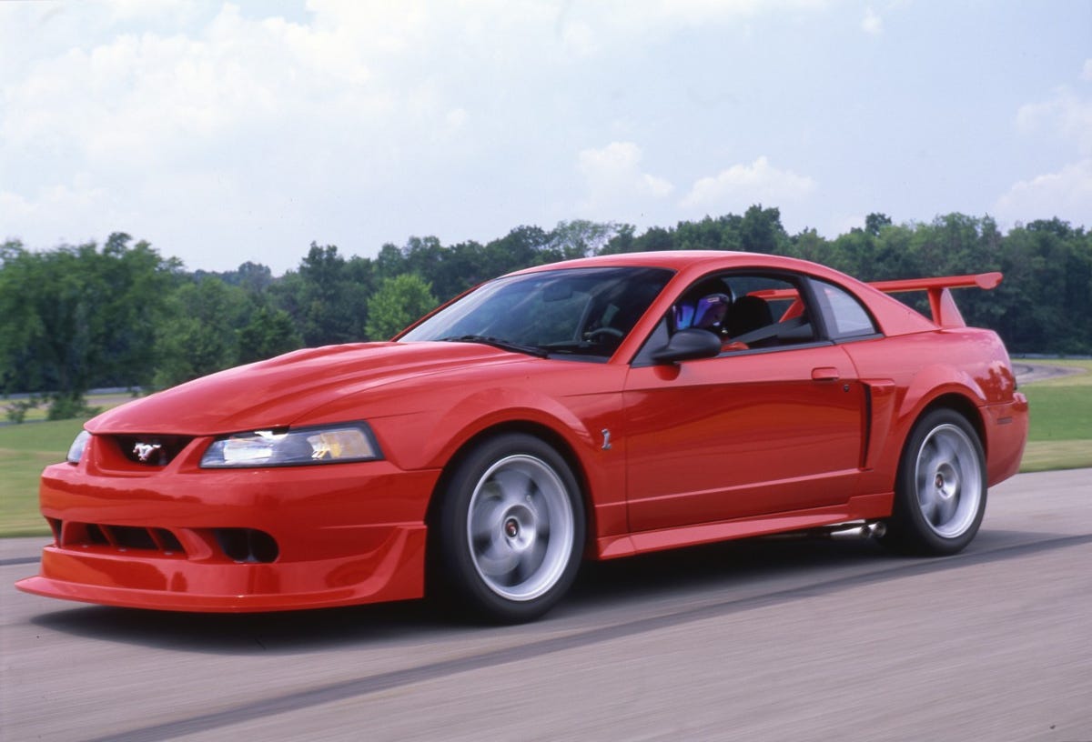 2000_Ford_SVT_Mustang_Cobra.jpg