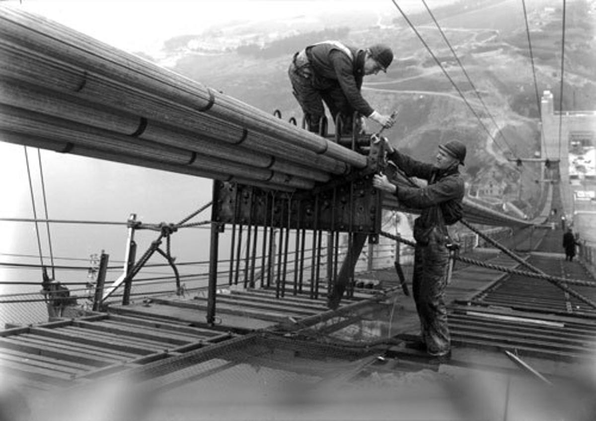 ggb-1936-workers-and-main.jpg