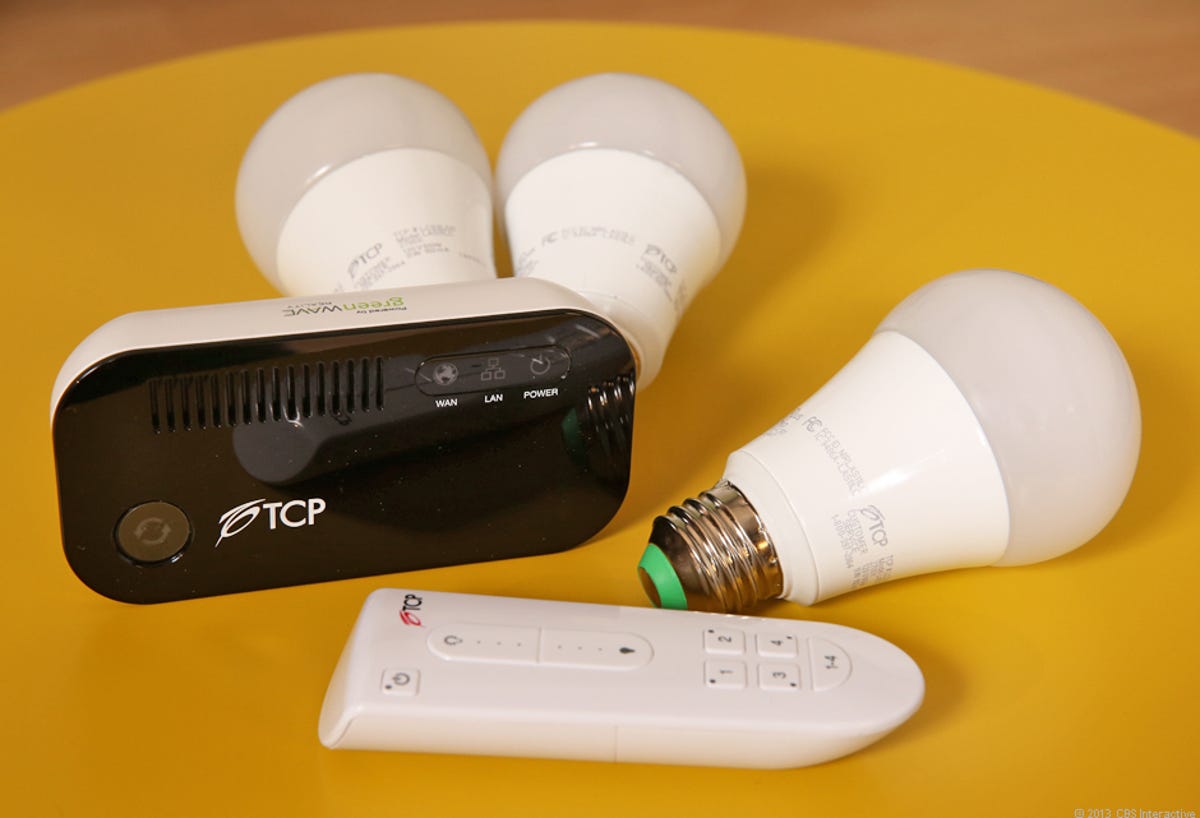 Connected by TCP A-Lamp LED 3-pack System with Gateway and Remote