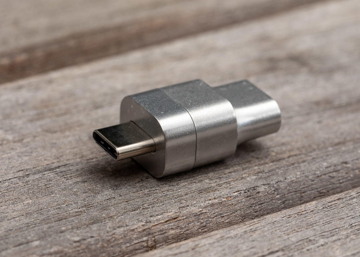 Innerexile's ThunderMag magnetic connector works with Thunderbolt and USB-C ports and cables.