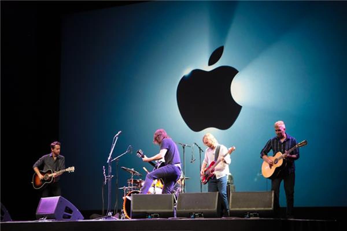 Foo Fighters at Apple event