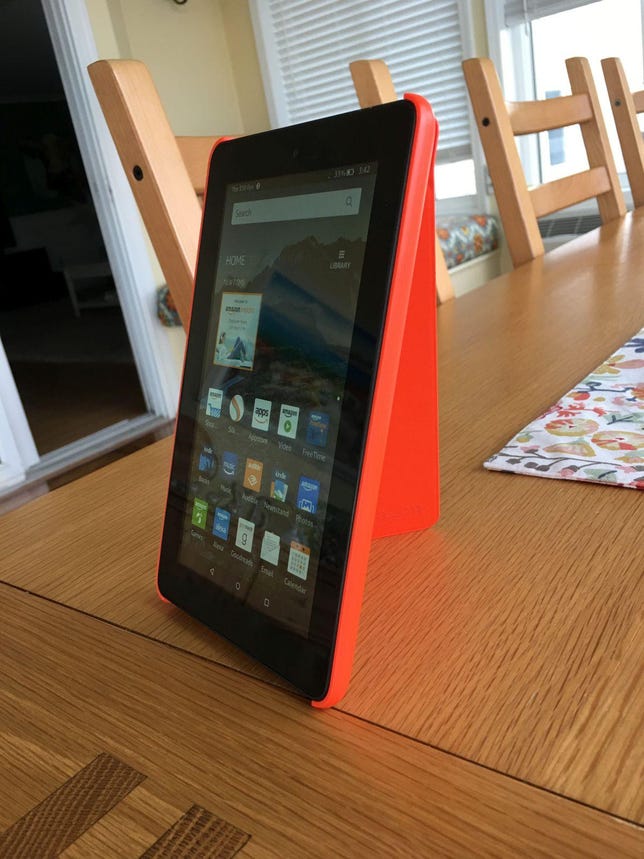 amazon-fire-7-tablet-stand-up-case