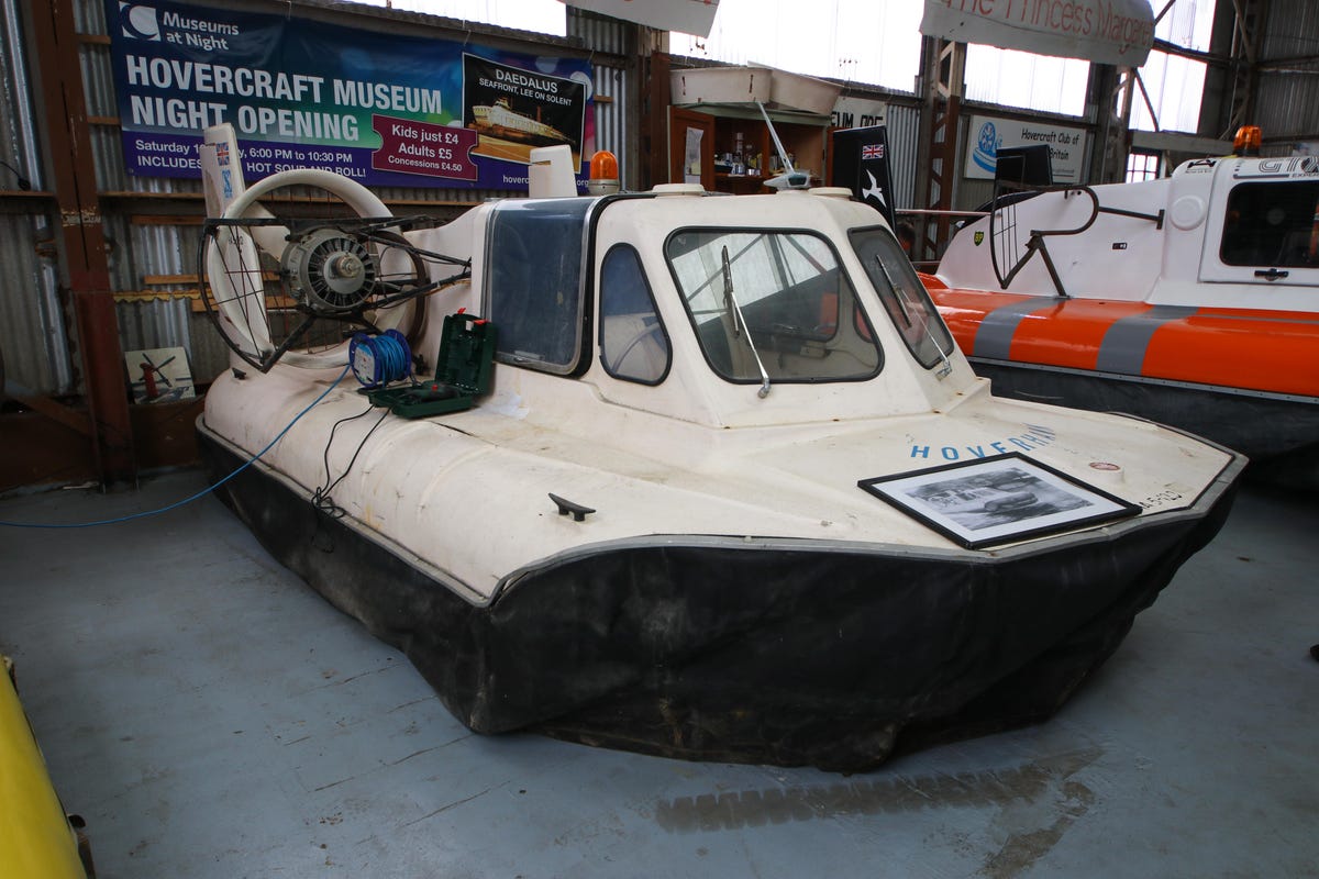 hovercraft-museum-10-of-51