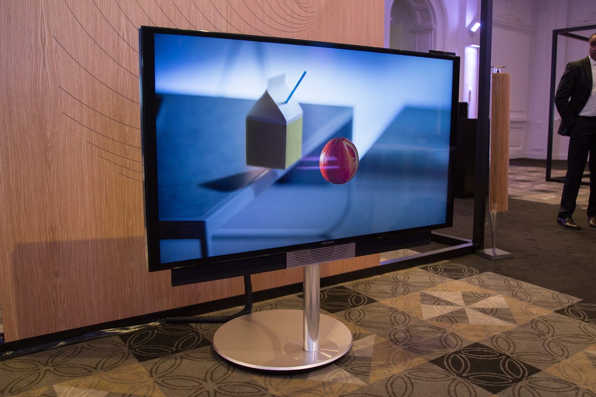 Bang BeoVision Avant review: Pricey TV mixes resolution and motorised movement - CNET