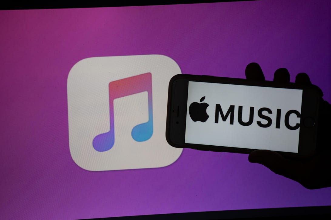 Apple sued by iTunes customers over alleged data misuse