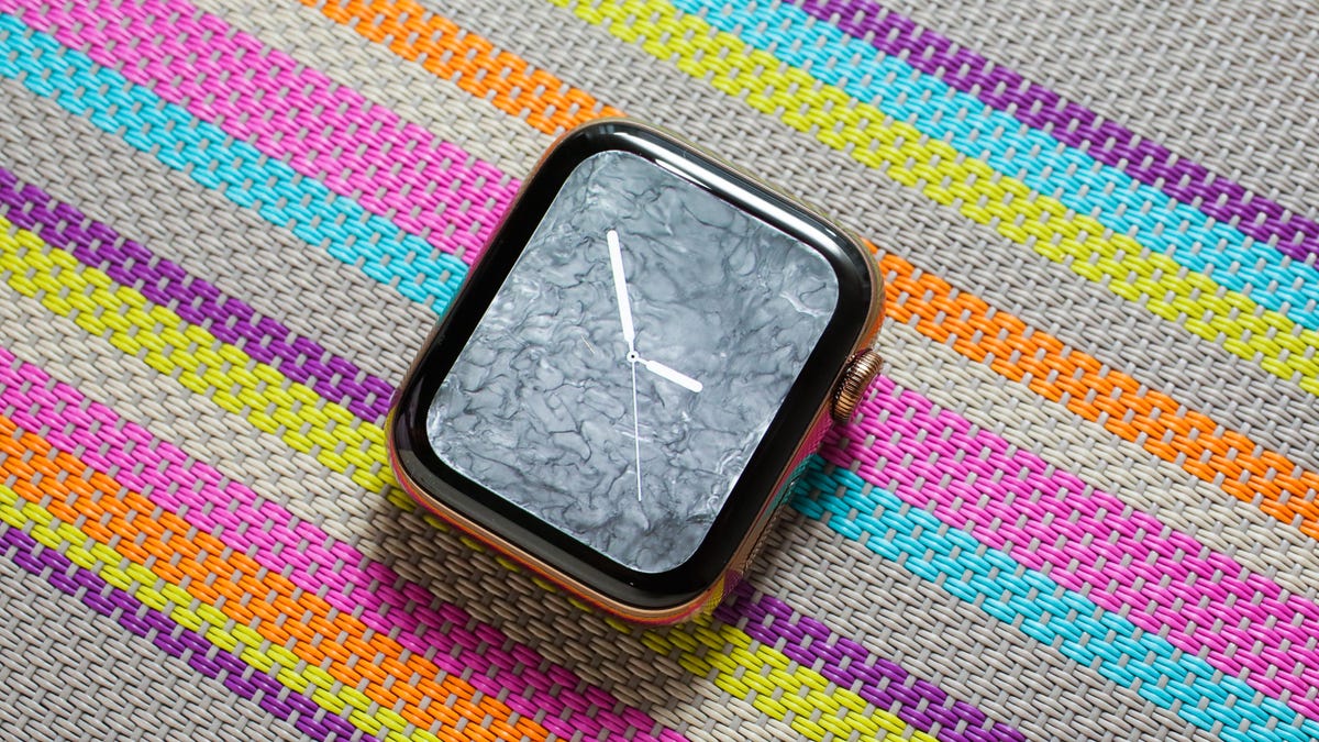 Apple Watch Series 4: Large 44mm