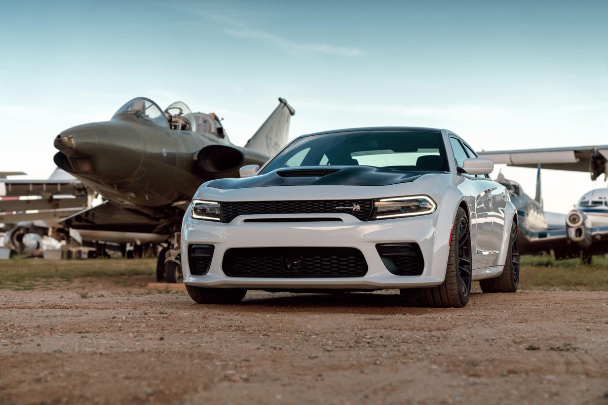 2020-dodge-charger-scat-pack-widebody-41