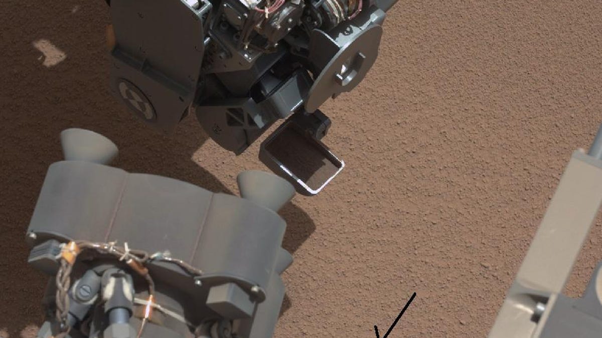 Mars rover scoop