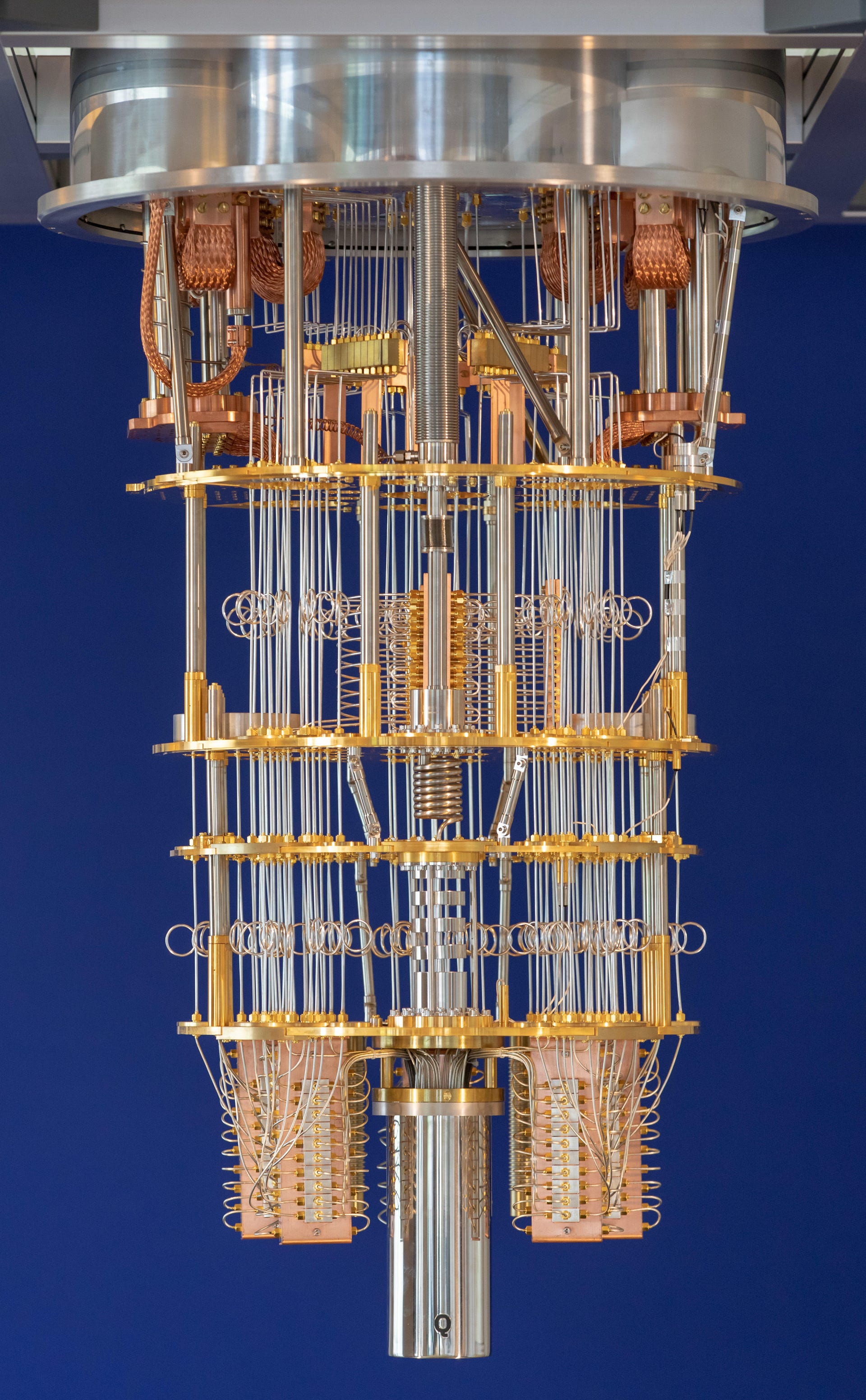 IBM's System Q quantum computer looks like no other computer you've ever seen. When running, it's hidden inside a chamber to chill it to a temperature colder than interstellar space.