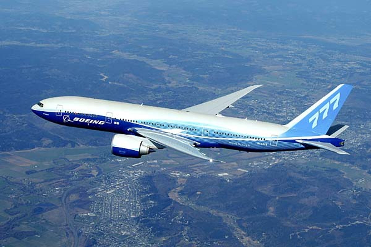 Boeing_777_200_LR_Worldliner.jpg