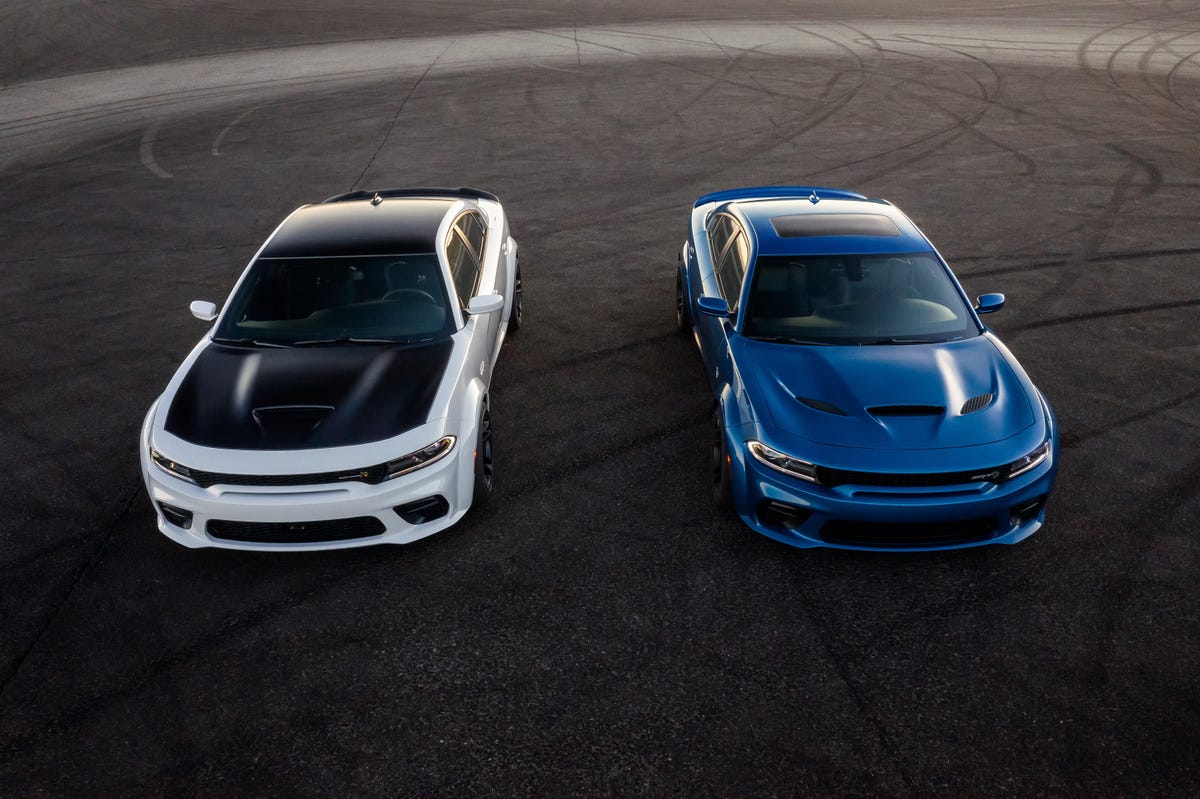 2020-dodge-charger-scat-pack-and-hellcat-widebody-8