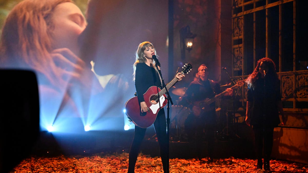 Taylor Swift gettyimages-1236560567