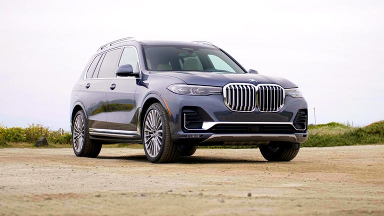 rs-review-bmw-x7-2019-holdingstill-pre