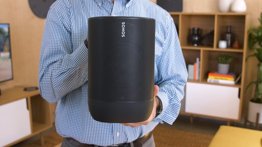 forlænge molekyle Jeg regner med Sonos Move review: Hefty portable speaker brings big Sonos sound to the  outdoors - CNET