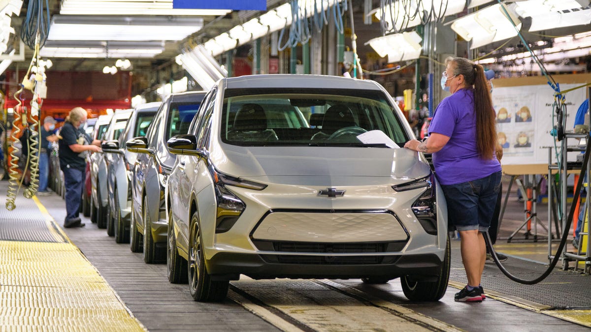 2022 Chevrolet Bolt EV production