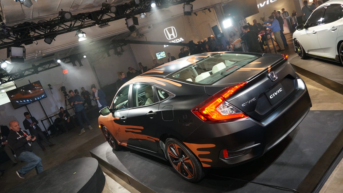 Honda Civic new debuts at New York auto show 2016