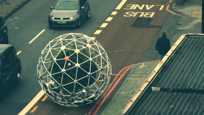 Sphere full of plants rolls around town autonomously (Tomorrow Daily 355)
