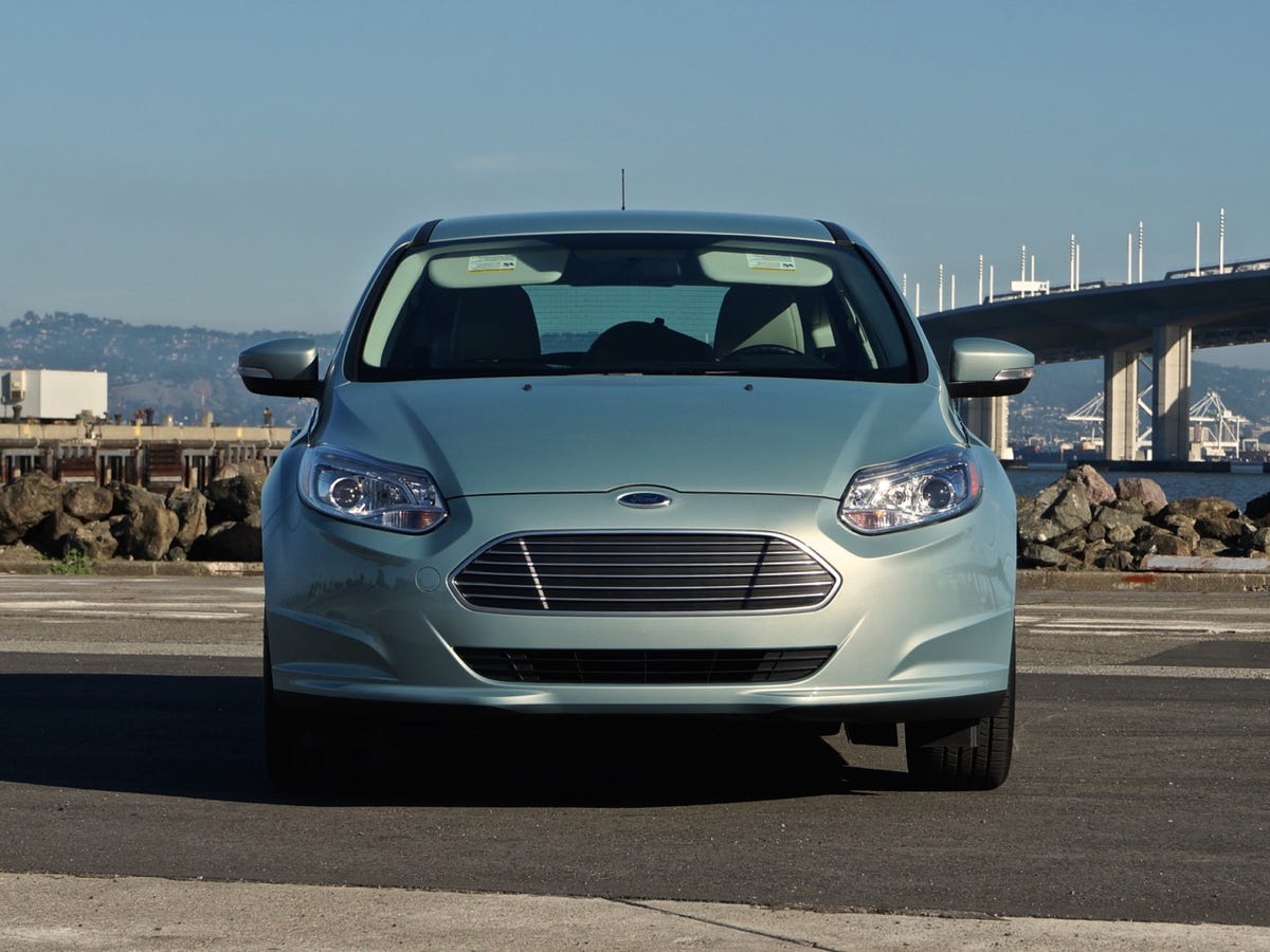 2015-ford-focus-electric-01.jpg